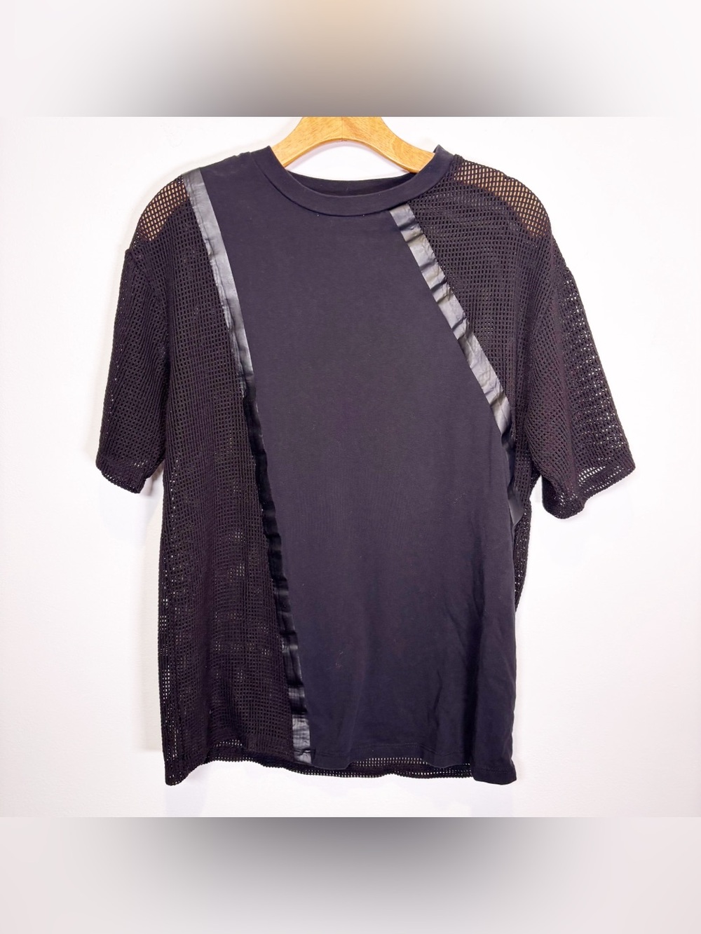 Zara Man Mesh Back Tee